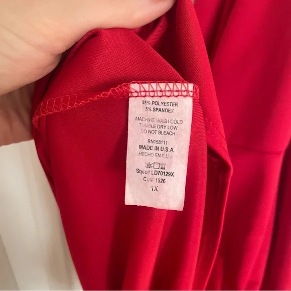 {Livd} GiGi Dress in Red - Picture 3 of 5